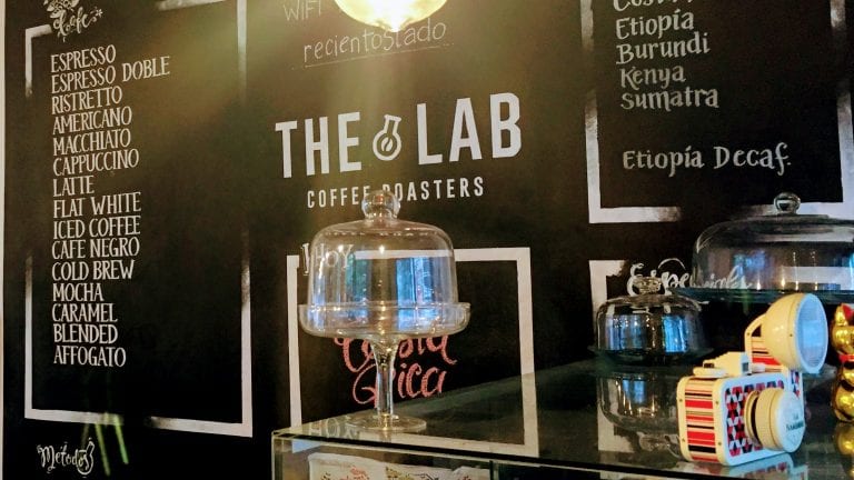 The Lab Coffee Roasters: área de preparo do café barista
