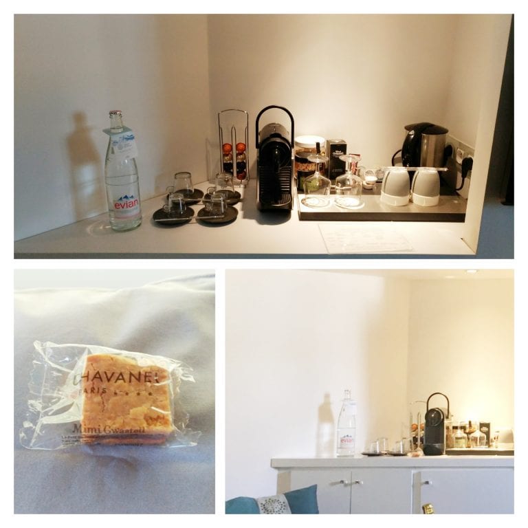Mimos oferecidos pelo Hotel Chavanel: água Evian, cafeteira Nespresso, chaleira elétrica e outras delícias