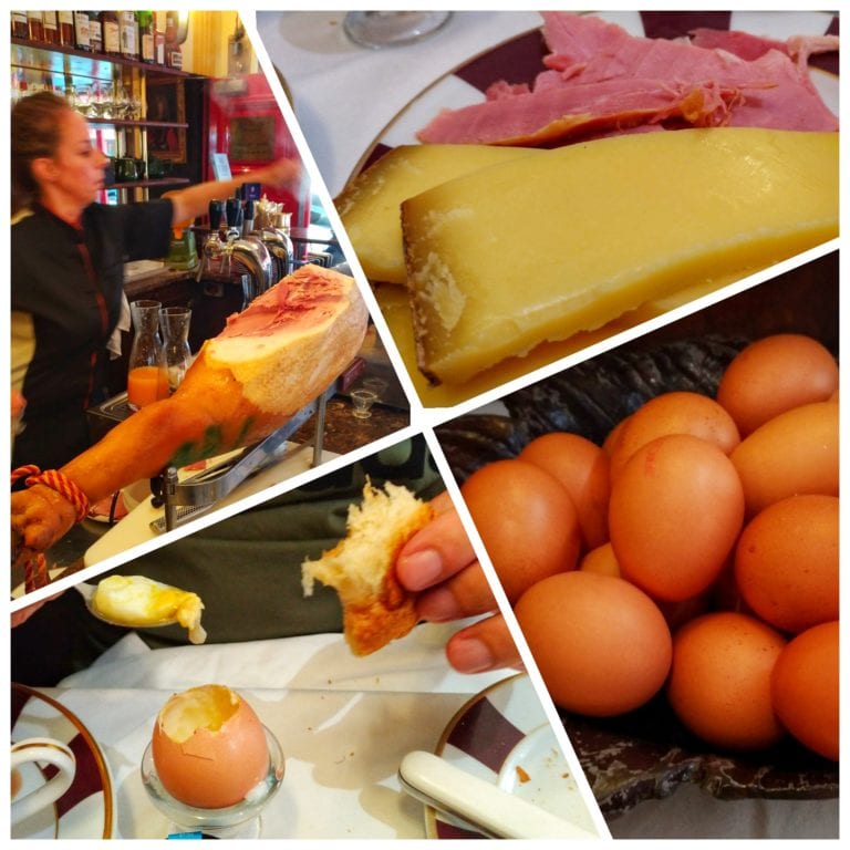 Le Relais Saint Germain: café da manhã com presunto cru, queijo comté e ovo quente