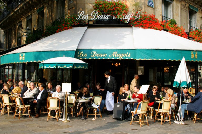 Fachada do Les Deux Magots