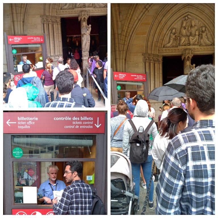 Fila de entrada para a Sainta-Chapelle