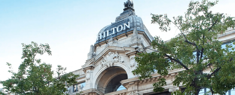 Fachada do Hilton Antwerp Old Town (fonte: site oficial)