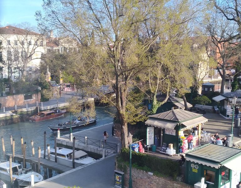 Vista do quarto do hotel Santa Chiara