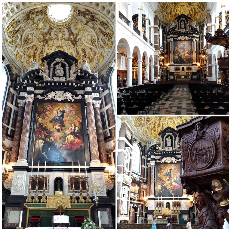 Interior da Sint-Carolus Borromeuskerk