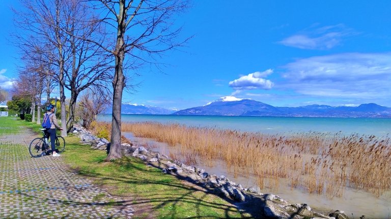 Vistas de tirar o fôlego ao longo do percurso pelo Lago di Garda