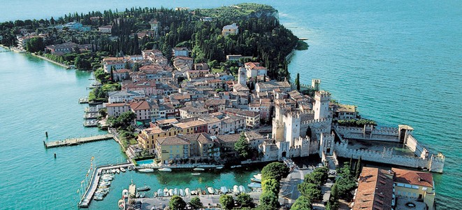 Vista aérea de Sirmione | Fonte: visitgarda.com 