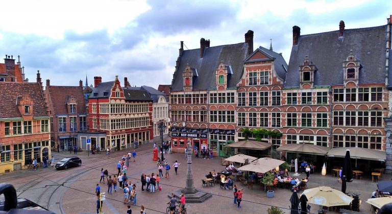O que fazer em Gent: Praça Sint-Veerleplein