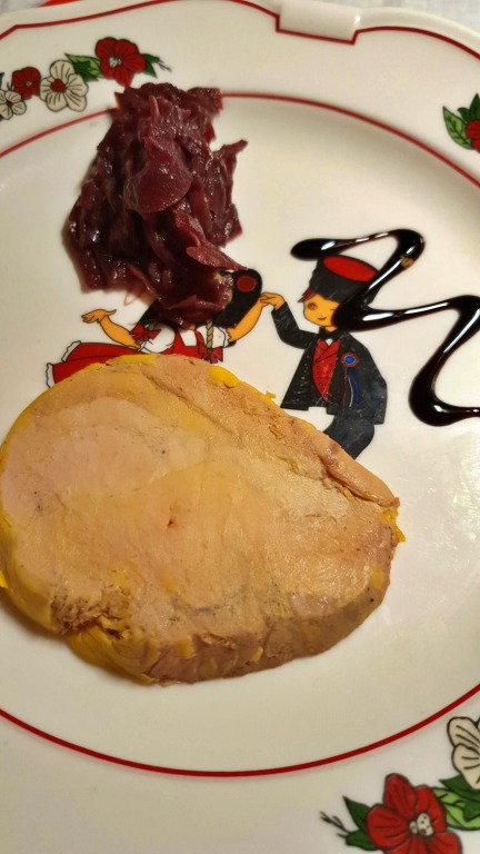 Le Tire-Bouchon: comida típica da Alsácia em um autêntico winstub de Estrasburgo 11 Le Tire-Bouchon: comida típica da Alsácia em um autêntico winstub de Estrasburgo - tirebouchon entrada2