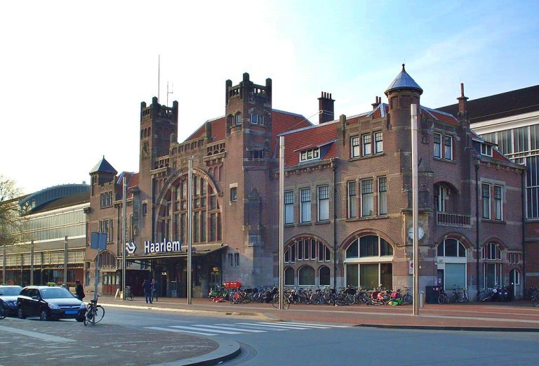 Haarlem Centraal | Estação de trem | Foto by ©Marcelmulder68  