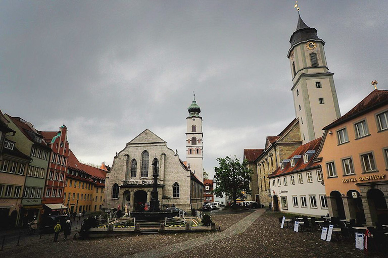 Marktplatz de Lindau: igreja evangélica e igreja católica | Foto: © Ștefan Jurcă