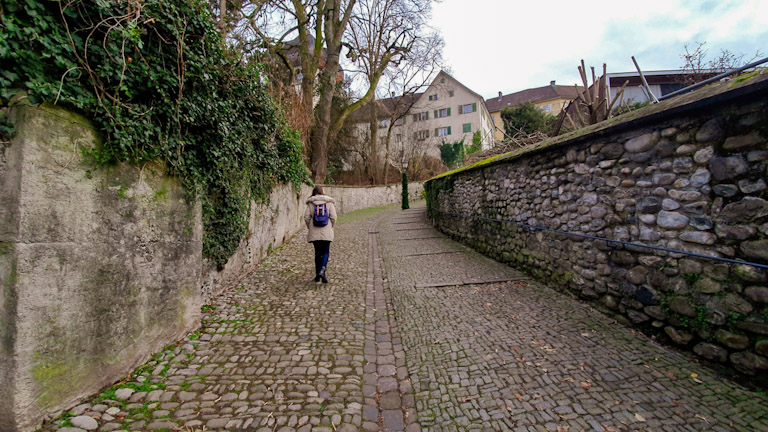 O que fazer em Bregenz, na Áustria: o encontro da montanha com o Lago Constança (Bodensee) 28 Via Stadtsteig: muralha medieval de Bregenz