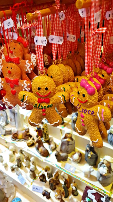 Enfeites e itens de decoração natalinos dos Mercados de Natal de Colmar