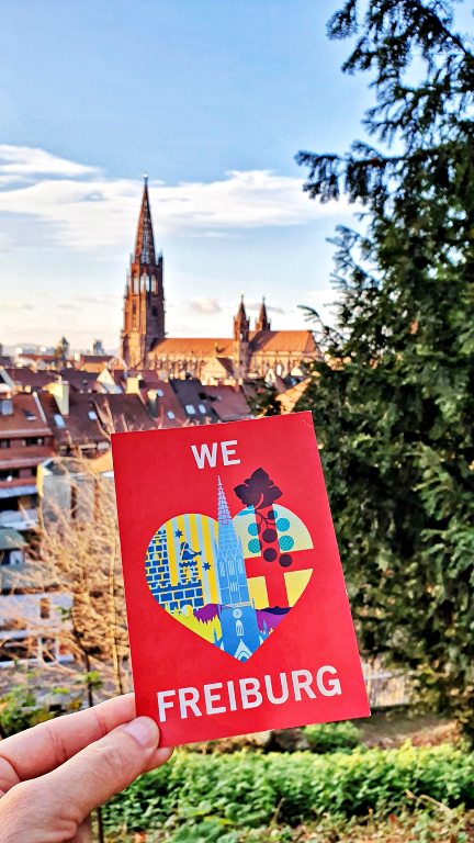 O que fazer em Freiburg, na Alemanha: roteiro de 1 dia no coração da Floresta Negra 52 Vista da Catedral de Freiburg no Schlossberg | O que fazer em Freiburg