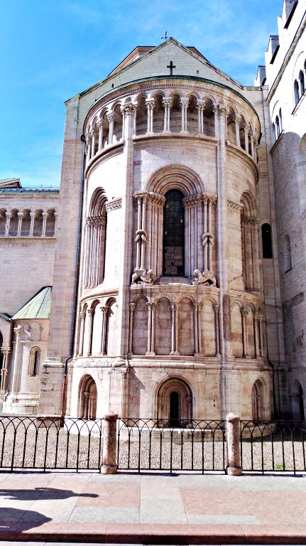 O que fazer em Trento: roteiro de 1 dia na cidade de melhor qualidade de vida da Itália 18 Catedral de Trento (Duomo di S. Vigilio) | O que fazer em Trento