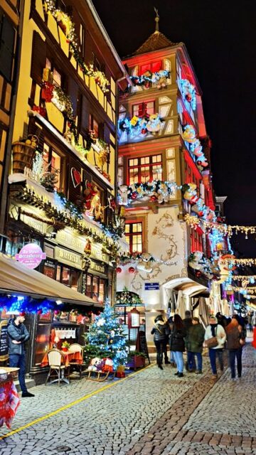 Mercado de Natal de Estrasburgo, a 'Capitale de Noël' da Alsácia, na França