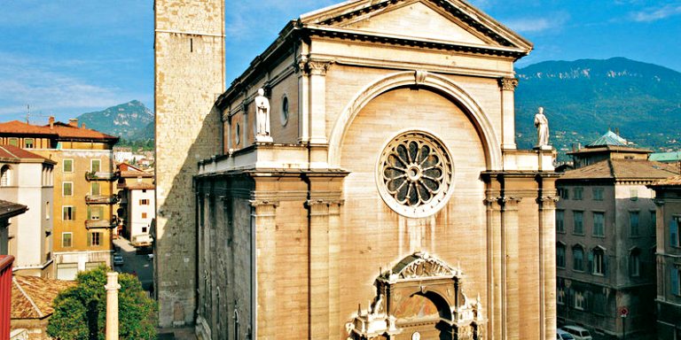 O que fazer em Trento: roteiro de 1 dia na cidade de melhor qualidade de vida da Itália 5 Chiesa di Santa Maria Maggiore | O que fazer em Trento (créditos: visit trento)