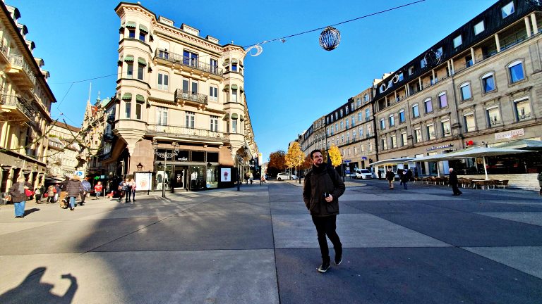 O que fazer em Baden-Baden: roteiro de 1 dia na cidade das águas termais na Alemanha 19 Arredores da Leopoldsplatz e Sophienstrasse no centro histórico | O que fazer em Baden-Baden