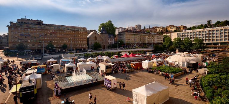 Mercado na Place de la Riponne | O que fazer em Lausanne (foto: lausanne-tourisme.ch)