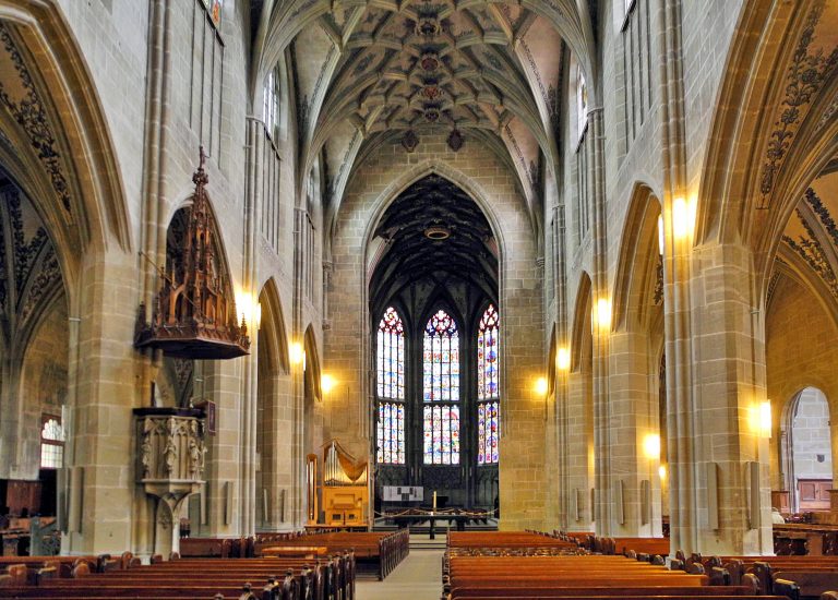 Interior da Berner Münster: Catedral de Berna | O que fazer em Berna