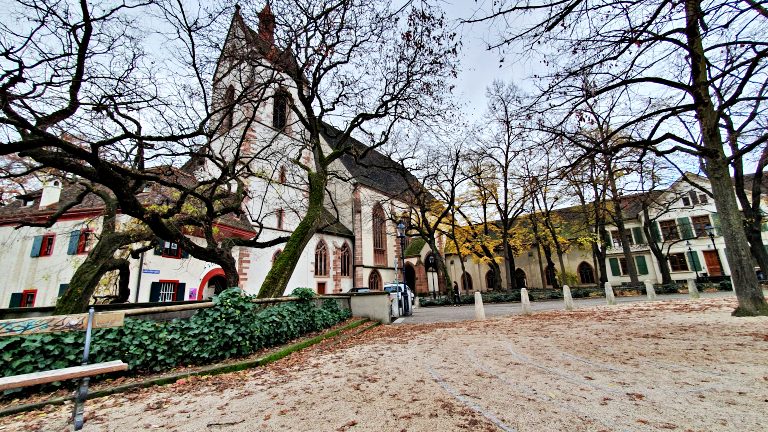 Leonhardskirche: Igreja de São Leonardo e mirante da cidade | O que fazer em Basel