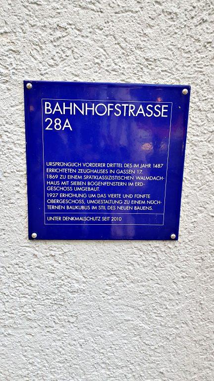 O que fazer em Zurique: roteiro de 2 dias na maior cidade da Suíça 6 Bahnhofstrasse: principal avenida de Zurique