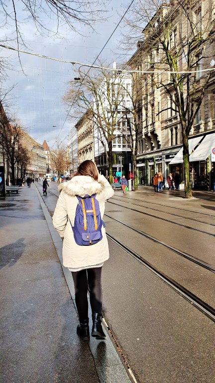 O que fazer em Zurique: roteiro de 2 dias na maior cidade da Suíça 7 Bahnhofstrasse: principal avenida de Zurique
