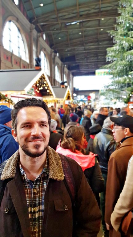 O que fazer em Zurique: roteiro de 2 dias na maior cidade da Suíça 3 Interior da Zürich Hauptbahnhof durante os mercados de Natal | O que fazer em Zurique
