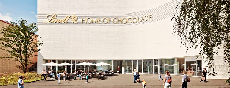 O que fazer em Zurique: roteiro de 2 dias na maior cidade da Suíça 79 Lindt Home of Chocolate: o maior Museu do Chocolate do mundo | O que fazer em Zurique (créditos: lindt-home-of-chocolate.com)