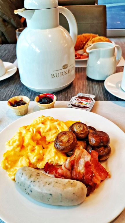 Nosso prato de café da manhã do GHOTEL | Onde ficar em Würzburg 