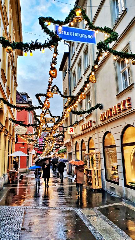 Schustergasse: pequena rua de compras decorada para o Natal | O que fazer em Würzburg