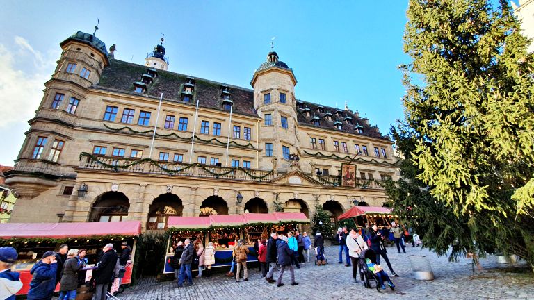O que fazer em Rothenburg ob der Tauber: roteiro de 1 dia durante os Mercados de Natal da Alemanha 12 Rathaus: a prefeitura de Rothenburg | O que fazer em Rothenburg