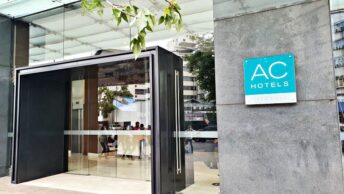Entrada principal do AC Hotel | Onde ficar em Santiago