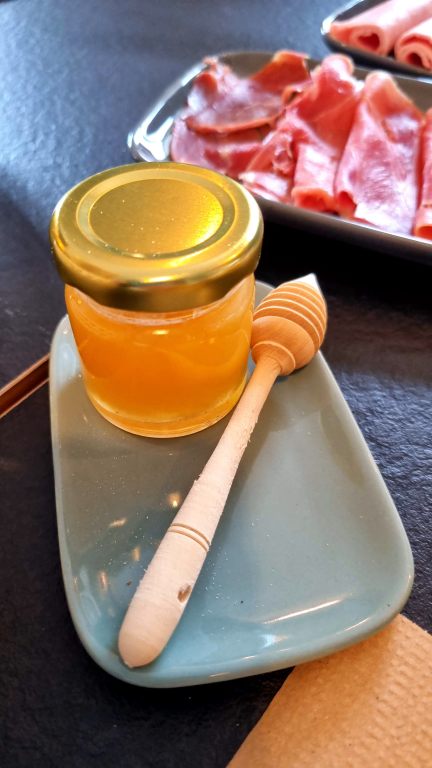 Onde ficar em Narbonne, na França: nossa experiência no charmoso Le C Boutique Hôtel 37 Onde ficar em Narbonne, na França: nossa experiência no charmoso Le C Boutique Hôtel - le c boutique hotel 20220409 095350