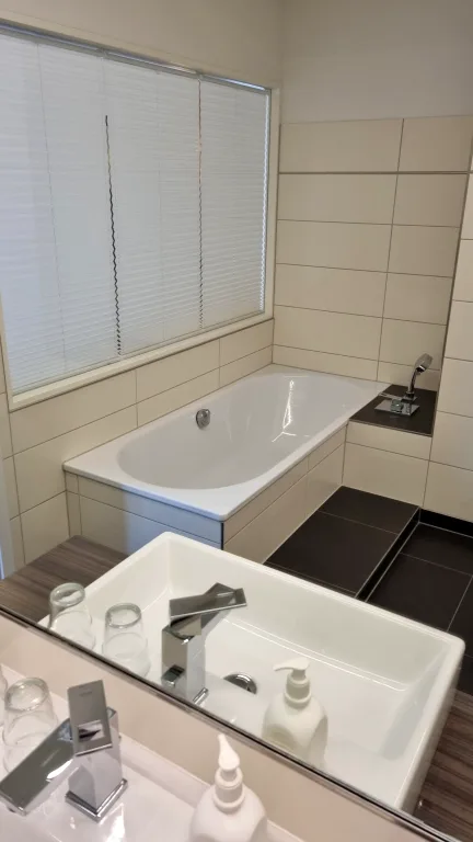 Onde ficar em Rüdesheim am Rhein, no vale do Reno: conheça o familiar e renovado Hotel Trapp 25 Banheiro do quarto do Hotel Trapp | Onde ficar em Rüdesheim am Rhein