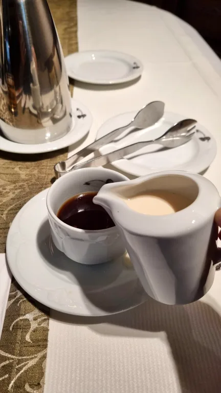 Onde ficar em Rüdesheim am Rhein, no vale do Reno: conheça o familiar e renovado Hotel Trapp 33 Café da manhã no Hotel Trapp | Onde ficar em Rüdesheim am Rhein