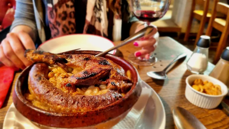 Cassoulet Gourmand aux Manchons de Canard Confits no Le Trouvère  | Onde comer em Carcassonne
