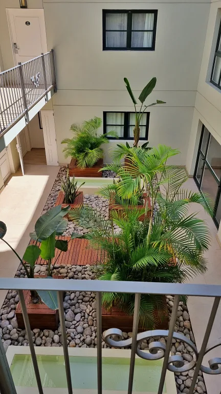 Nuss Buenos Aires Soho: conforto e luxo no coração de Palermo 6 Espelho d'água no pátio central do hotel