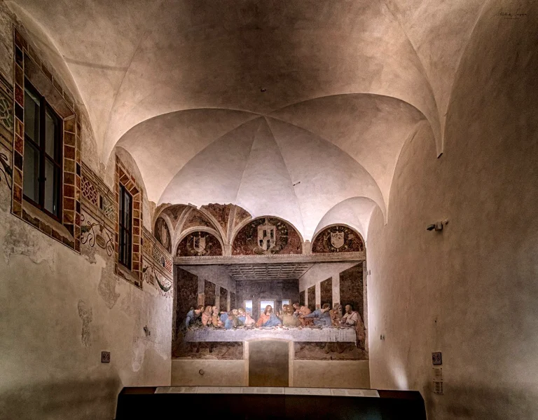 O que fazer em Milão: roteiro de 2 ou 3 dias na capital da moda da Itália 81 O que fazer em Milão: roteiro de 2 ou 3 dias na capital da moda da Itália - Santa Maria delle Grazie Santa Maria Delle Grazie Church Last Supper Leonardo Da Vinci milan italy summer 2