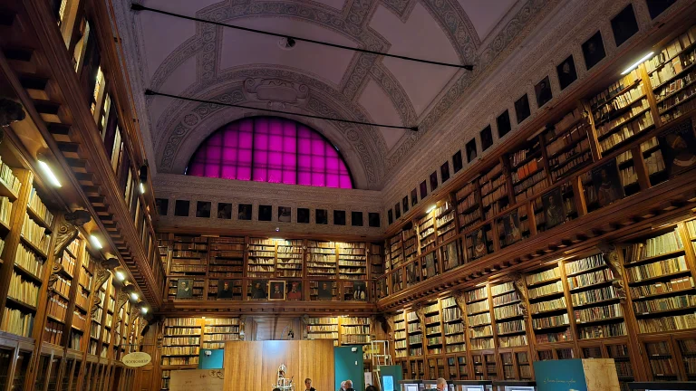 O que fazer em Milão: roteiro de 2 ou 3 dias na capital da moda da Itália 42 O que fazer em Milão: roteiro de 2 ou 3 dias na capital da moda da Itália - biblioteca ambrosiana 20240927 125620