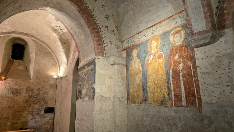 O que fazer em Milão: roteiro de 2 ou 3 dias na capital da moda da Itália 48 Cripta di San Sepolcro | O que fazer em Milão