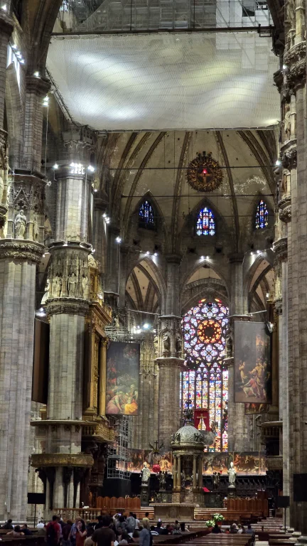 O que fazer em Milão: roteiro de 2 ou 3 dias na capital da moda da Itália 94 O que fazer em Milão: roteiro de 2 ou 3 dias na capital da moda da Itália - duomo interior 20240927 164452