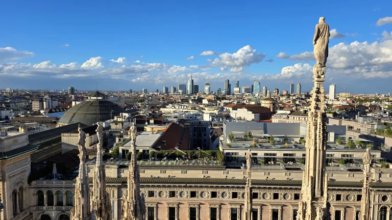O que fazer em Milão: roteiro de 2 ou 3 dias na capital da moda da Itália 116 O que fazer em Milão: roteiro de 2 ou 3 dias na capital da moda da Itália - duomo interior 20240927 174410