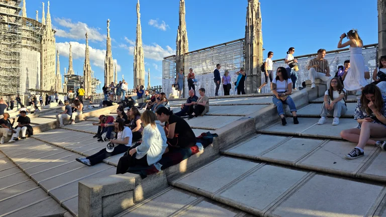 O que fazer em Milão: roteiro de 2 ou 3 dias na capital da moda da Itália 117 O que fazer em Milão: roteiro de 2 ou 3 dias na capital da moda da Itália - duomo interior 20240927 174629