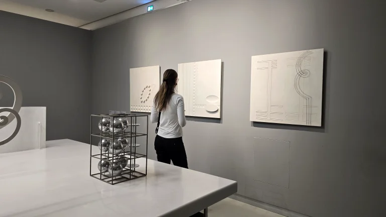 O que fazer em Milão: roteiro de 2 ou 3 dias na capital da moda da Itália 130 O que fazer em Milão: roteiro de 2 ou 3 dias na capital da moda da Itália - museo novecento 20240927 181922