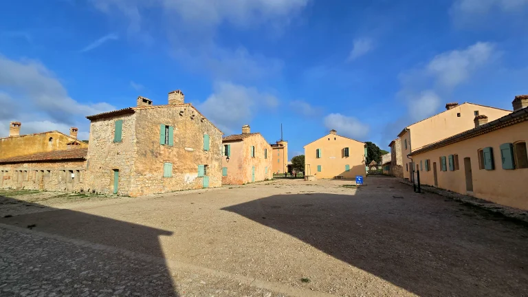 O que fazer na Côte D'Azur: roteiro de 4 dias por 6 cidades da Riviera Francesa 285 O que fazer na Côte D'Azur: roteiro de 4 dias por 6 cidades da Riviera Francesa - Cannes 20241015 154504