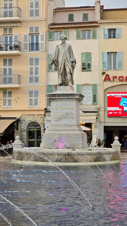 O que fazer na Côte D'Azur: roteiro de 4 dias por 6 cidades da Riviera Francesa 310 O que fazer na Côte D'Azur: roteiro de 4 dias por 6 cidades da Riviera Francesa - Cannes 20241015 175655