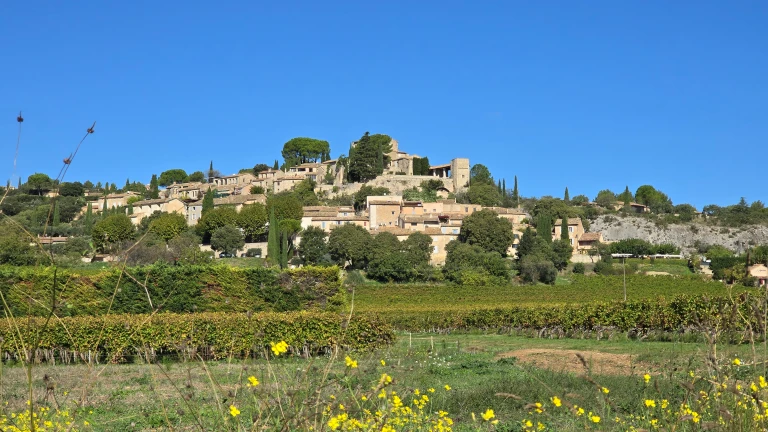 Le Phébus & Spa: hotel de luxo e alta gastronomia no coração do Luberon, na Provença 3 Joucas, vilarejo do Luberon / Provence
